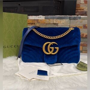 GUCCI GG MARMONT Matalesse Velvet two way bag in a size medium